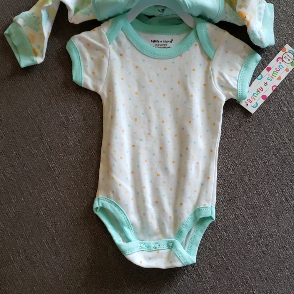 3 piece set 0-3 months - Picture 3 of 8